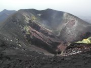 Krater der 2002-Eruption am Ätna