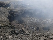 Blick vom nordwestlichen Rand der Voragine nach Südosten auf den östlichen Rand des kollabierten Kraterbodens der Bocca Nuova