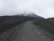 Blick dem westlichen Kraterrand des Monte Barbagallo entlang nach Norden auf den Südostkraterkomplex