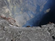 Blick auf die senkrechten Wände des Nordostkraters