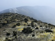 Blick entlang des östlichen Kraterrands der Bocca Nuova nach Süden